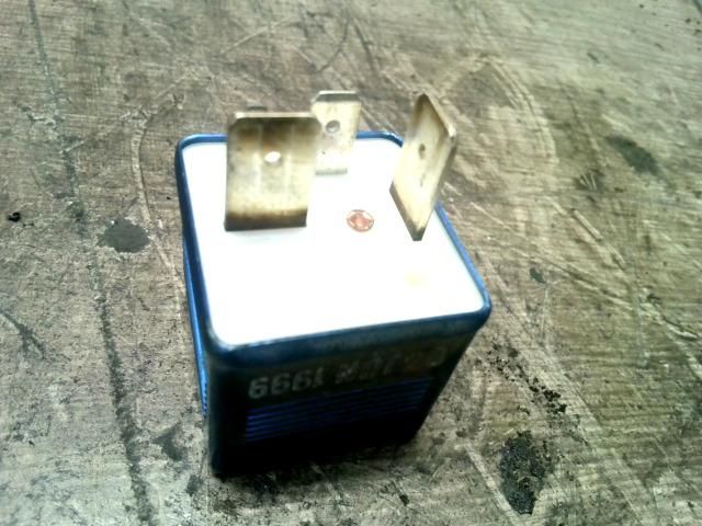 bontott VW PASSAT B5 Relé