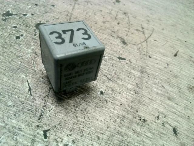 bontott VW PASSAT B5 Relé