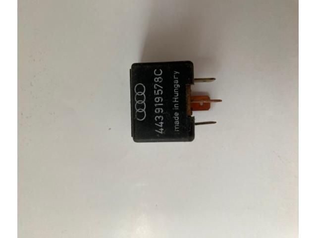 bontott VW PASSAT B5 Relé