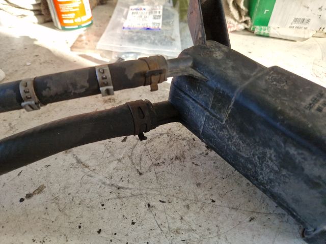 bontott VW PASSAT B5 Szervóolaj Tartály