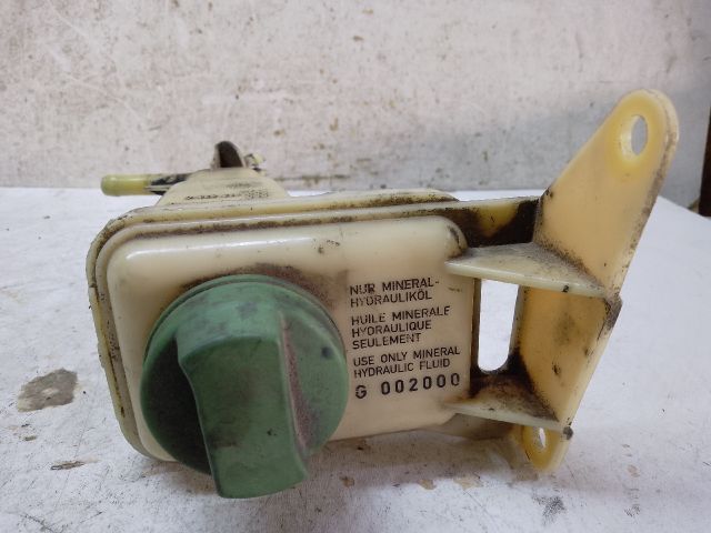 bontott VW PASSAT B5 Szervóolaj Tartály