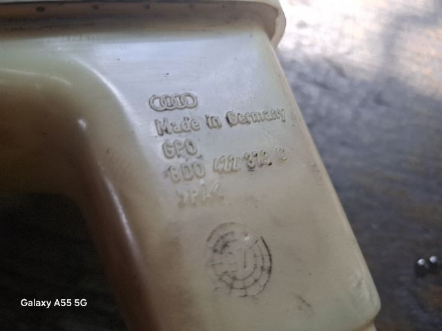 bontott VW PASSAT B5 Szervóolaj Tartály