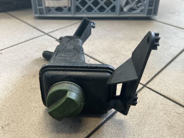 bontott VW PASSAT B5 Szervóolaj Tartály