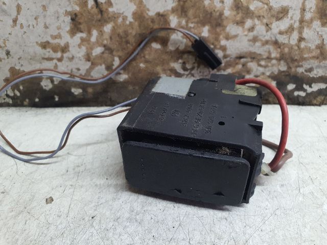 bontott VW PASSAT B5 Szivargyújtó Aljzat