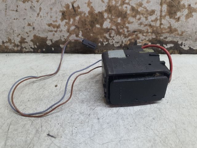 bontott VW PASSAT B5 Szivargyújtó Aljzat