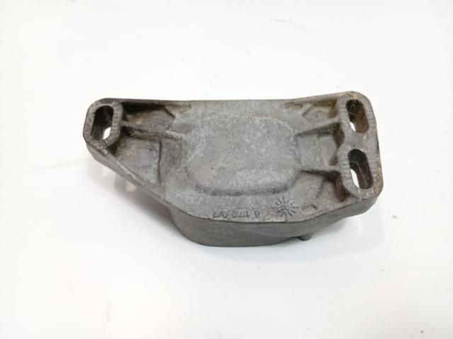 bontott VW PASSAT B5 Tartó Bak