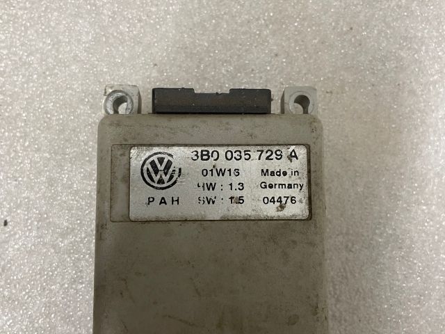 bontott VW PASSAT B5 Telefon Elektronika