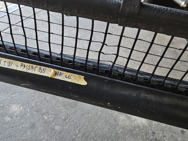 bontott VW PASSAT B5 Térelválasztó