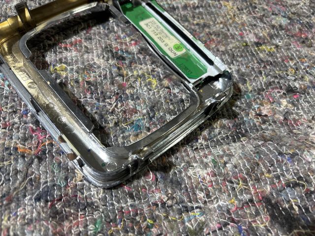 bontott VW PASSAT B5 Váltószoknya Rögzítő Keret