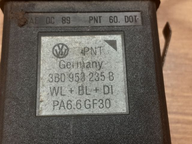 bontott VW PASSAT B5 Vészvillogó Kapcsoló