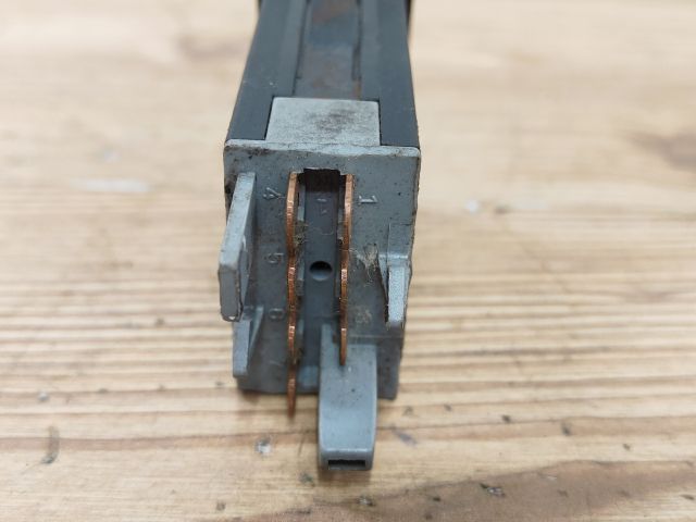 bontott VW PASSAT B5 Vészvillogó Kapcsoló