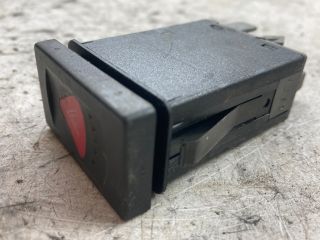 bontott VW PASSAT B5 Vészvillogó Kapcsoló