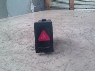 bontott VW PASSAT B5 Vészvillogó Kapcsoló