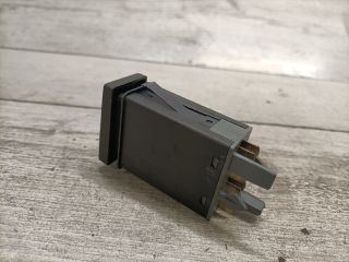 bontott VW PASSAT B5 Vészvillogó Kapcsoló