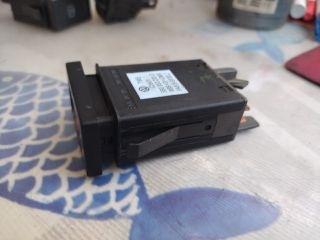 bontott VW PASSAT B5 Vészvillogó Kapcsoló