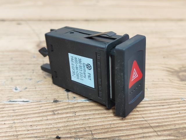 bontott VW PASSAT B5 Vészvillogó Kapcsoló