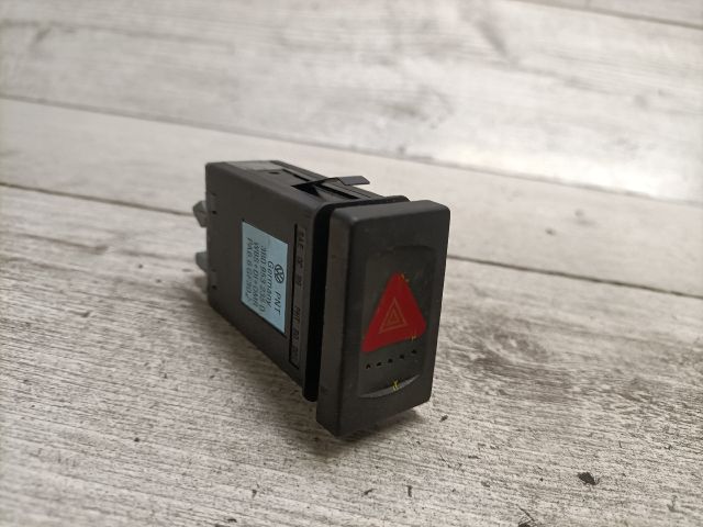 bontott VW PASSAT B5 Vészvillogó Kapcsoló