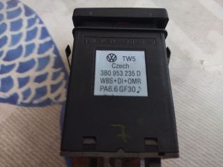 bontott VW PASSAT B5 Vészvillogó Kapcsoló