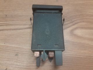 bontott VW PASSAT B5 Vészvillogó Kapcsoló