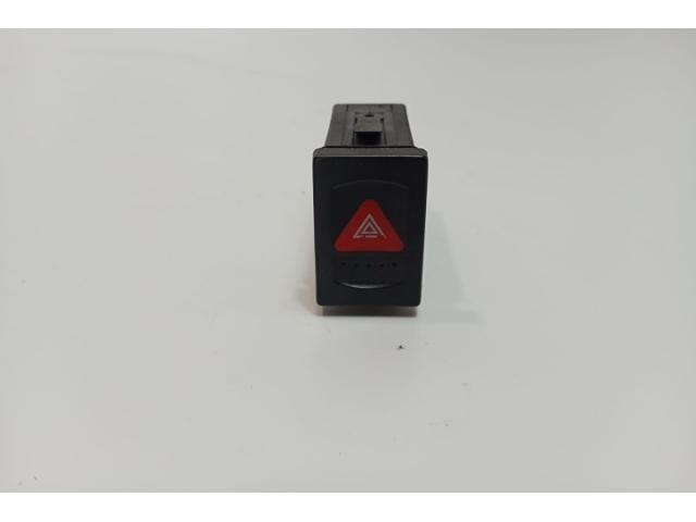 bontott VW PASSAT B5 Vészvillogó Kapcsoló