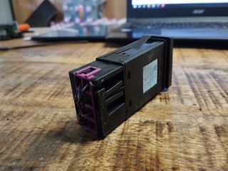 bontott VW PASSAT B5 Vészvillogó Kapcsoló