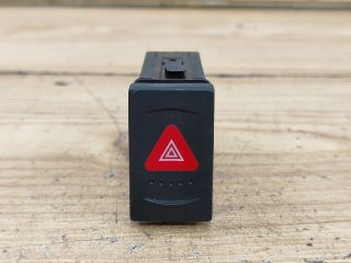 bontott VW PASSAT B5 Vészvillogó Kapcsoló