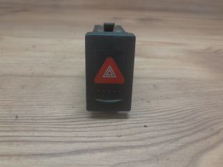 bontott VW PASSAT B5 Vészvillogó Kapcsoló