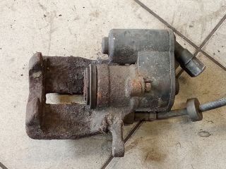 bontott VW PASSAT B6 Bal hátsó Féknyereg Munkahengerrel