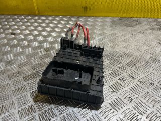 bontott VW PASSAT B6 Biztosítéktábla Motortér