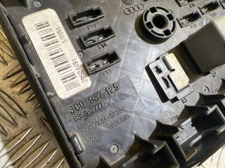 bontott VW PASSAT B6 Biztosítéktábla Motortér