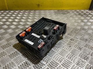 bontott VW PASSAT B6 Biztosítéktábla Motortér