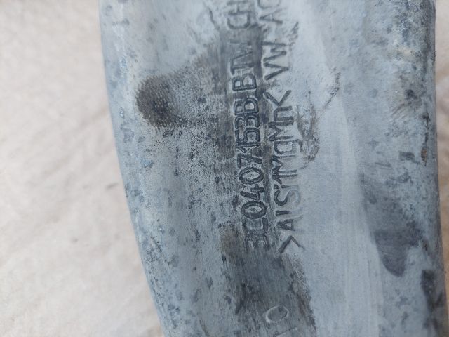 bontott VW PASSAT B6 Bal első Lengőkar