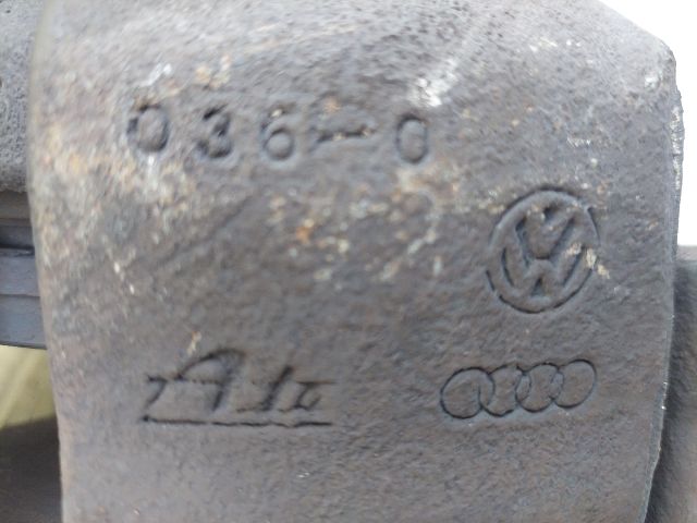 bontott VW PASSAT B6 Jobb első Féknyereg Munkahengerrel