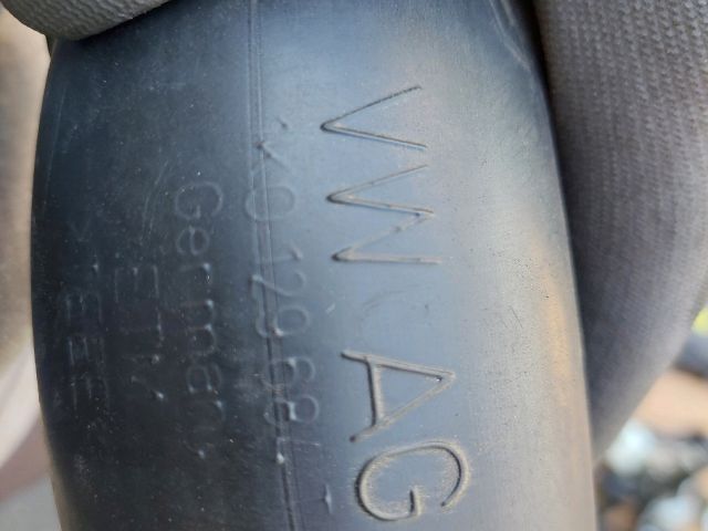 bontott VW PASSAT B6 Légbeömlő Cső