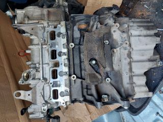 bontott VW PASSAT B6 Motor (Fűzött blokk hengerfejjel)