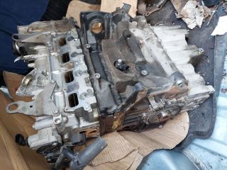 bontott VW PASSAT B6 Motor (Fűzött blokk hengerfejjel)
