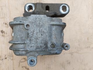 bontott VW PASSAT B6 Motor Tartó Bak Jobb