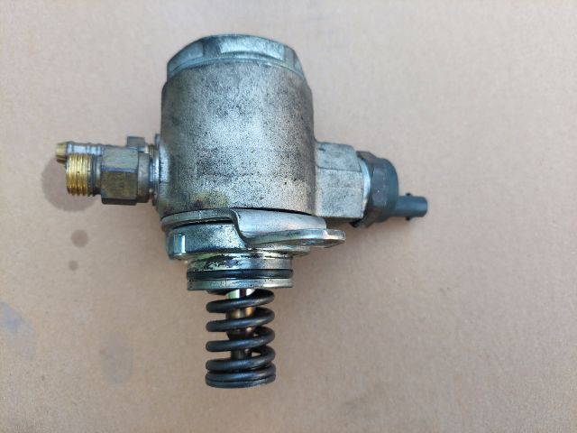 bontott VW PASSAT B6 Nagynyomású Szivattyú