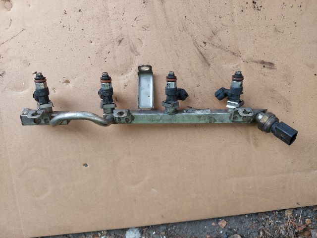 bontott VW PASSAT B6 Porlasztó Sor / Híd