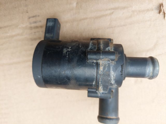 bontott VW PASSAT B6 Vízpumpa
