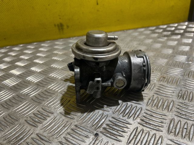 bontott VW PASSAT B6 Fojtószelep (Mechanikus)