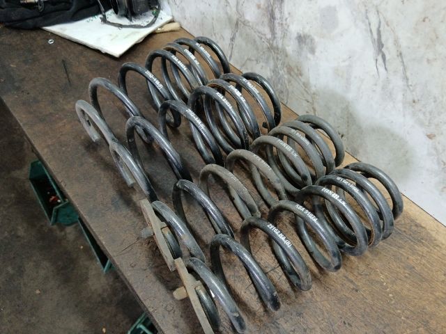 bontott VW PASSAT B6 Rugó Szett