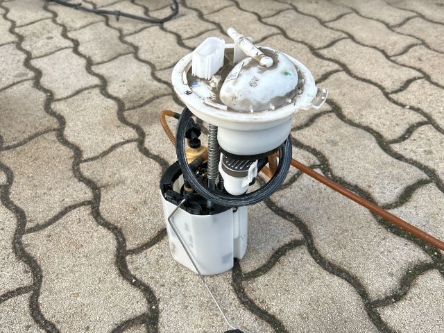 bontott VW PASSAT B6 Üzemanyag Szivattyú