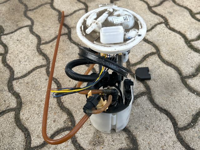 bontott VW PASSAT B6 Üzemanyag Szivattyú