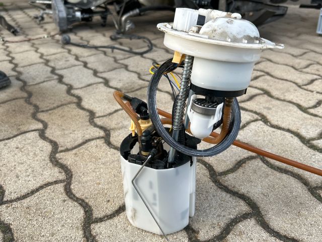 bontott VW PASSAT B6 Üzemanyag Szivattyú