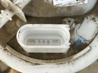 bontott VW PASSAT B6 Üzemanyag Szivattyú