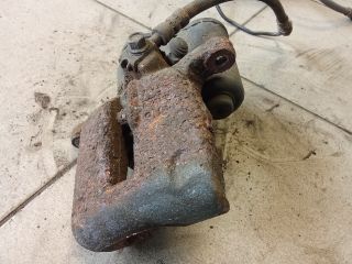 bontott VW PASSAT B6 Bal hátsó Féknyereg Munkahengerrel