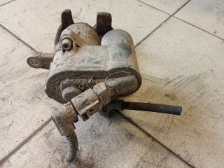 bontott VW PASSAT B6 Bal hátsó Féknyereg Munkahengerrel