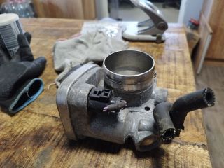 bontott VW PASSAT B6 Fojtószelep (Elektromos)