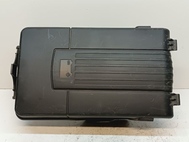 bontott VW PASSAT B6 Akkumulátor Fedél